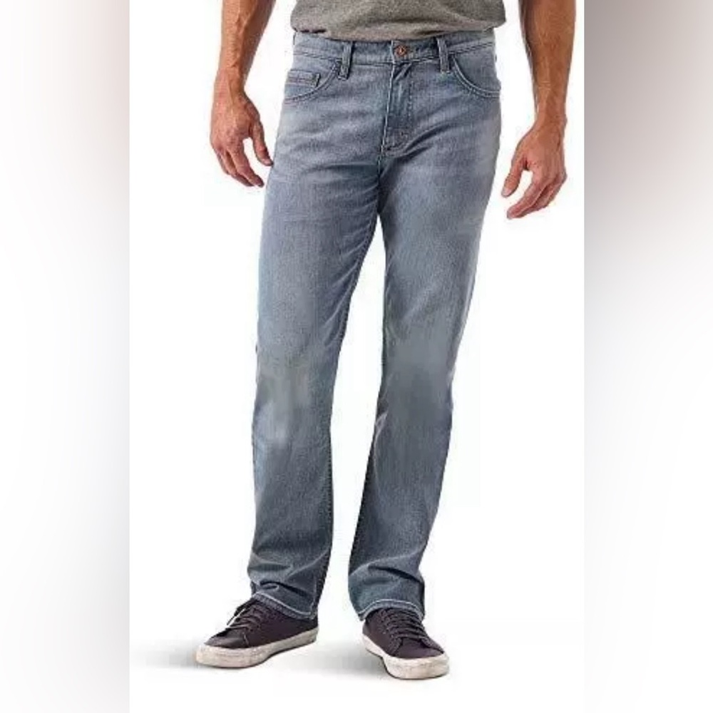 Like new Wrangler Authentics 36 x 32 light wash slim straight leg